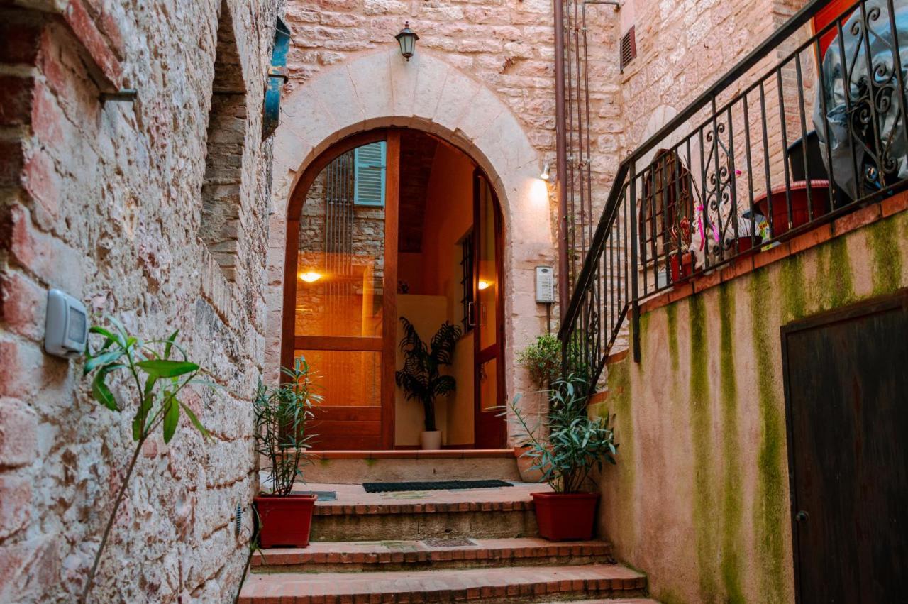 Il Vicolo De Ascesi Apartment อัสซิซี ภายนอก รูปภาพ